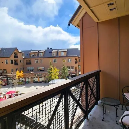 Main St Station Condo With Hot Tub And Parking